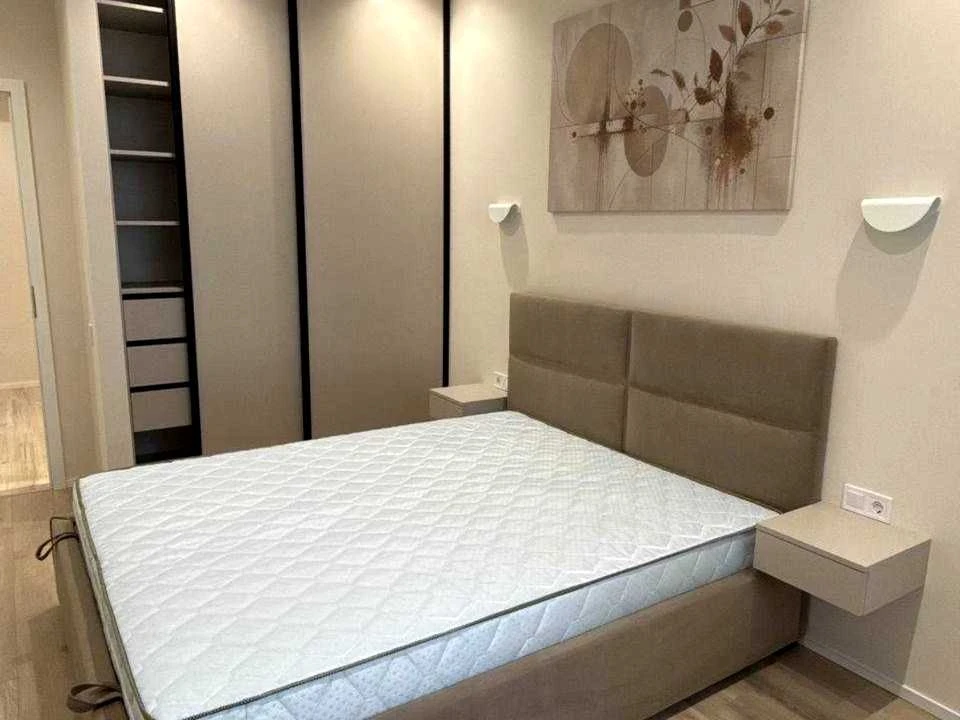 Apartment. Krasnova Street, Odessa