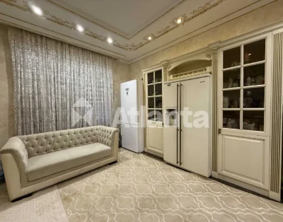 Luxury House! High-End Renovation. 5 Bedrooms. (400m2) State Property. Basement