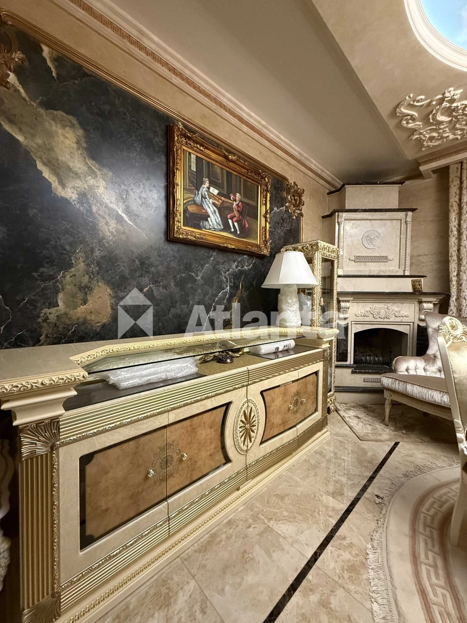 Luxury House! High-End Renovation. 5 Bedrooms. (400m2) State Property. Basement