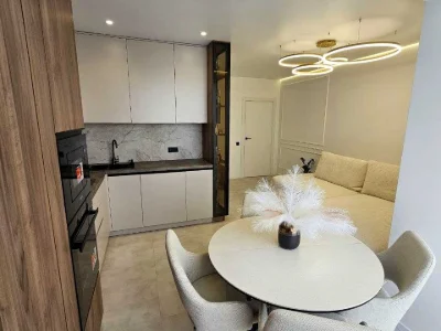 Apartment. Ivano-Frankivsk, Knıgynyn Street