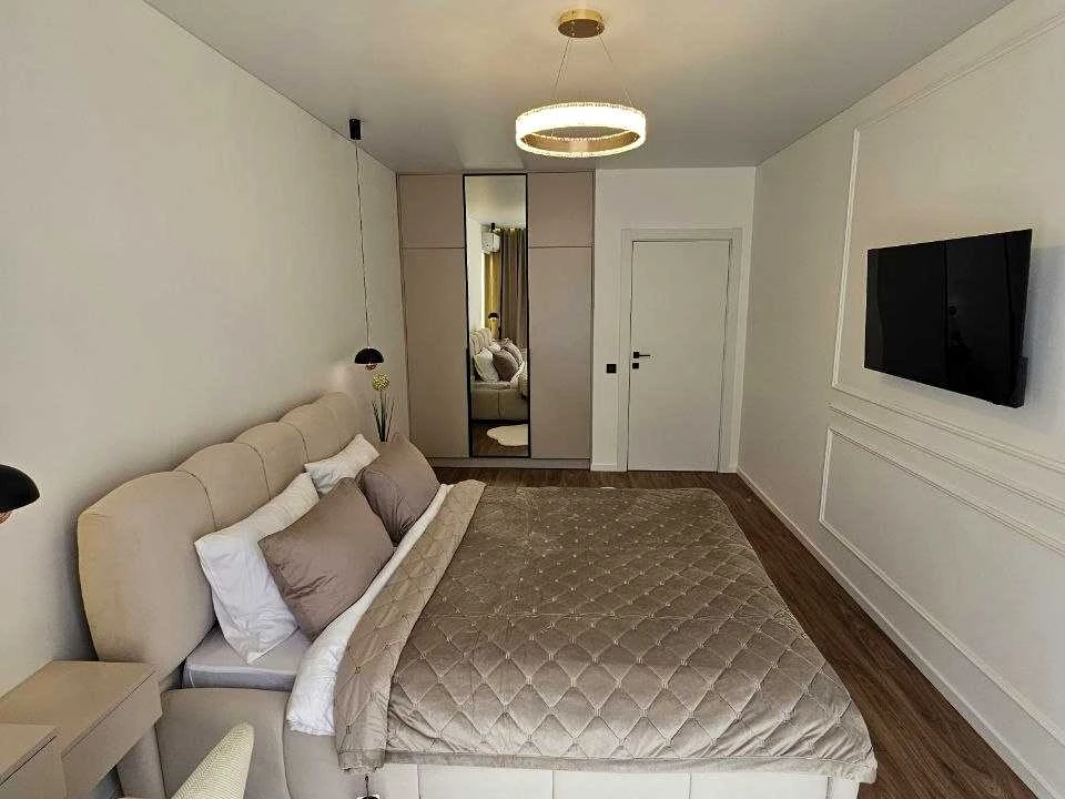 Apartment. Ivano-Frankivsk, Knıgynyn Street