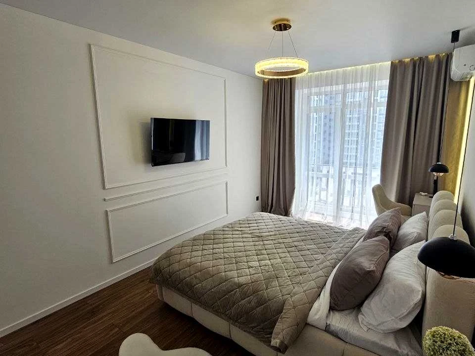 Apartment. Ivano-Frankivsk, Knıgynyn Street