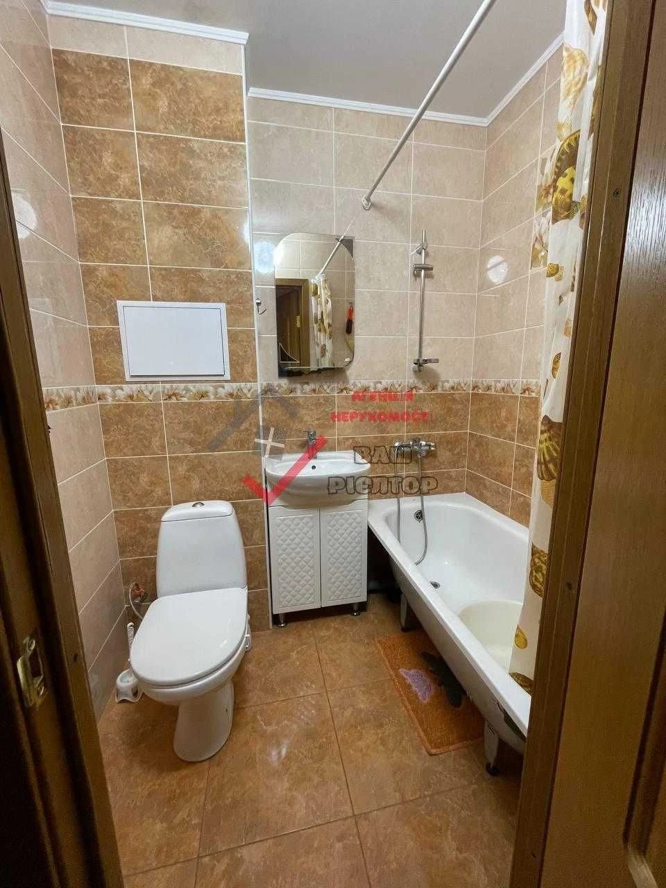 Продам чудову 2х кімнатну квартиру в центрі Полтави