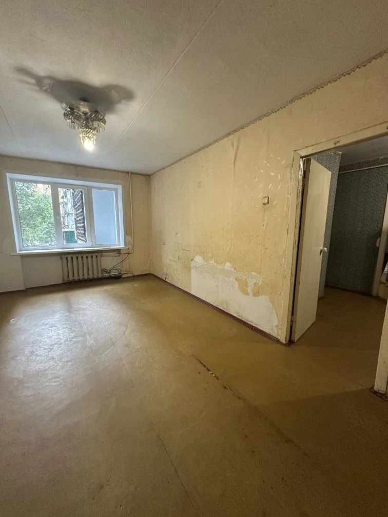 Продам 2-кімнатну квартиру в центрі міста