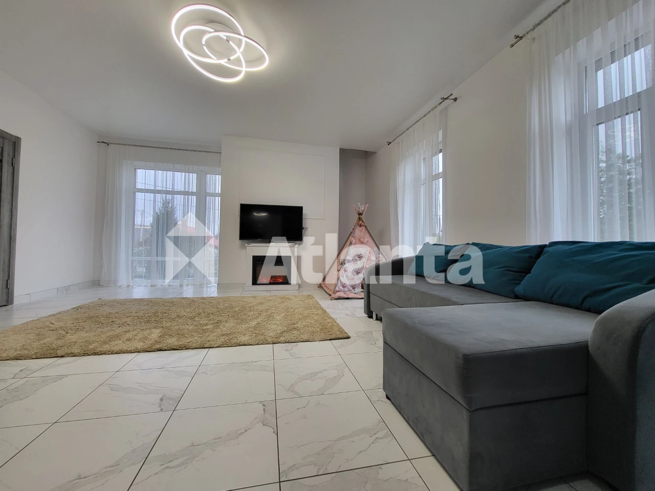 House from 2021 with modern renovation on Rosh.