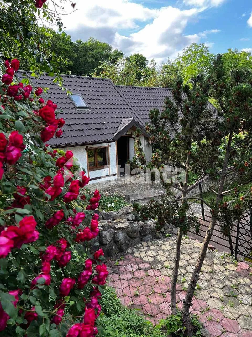 Cozy house in the Kemping area for sale.