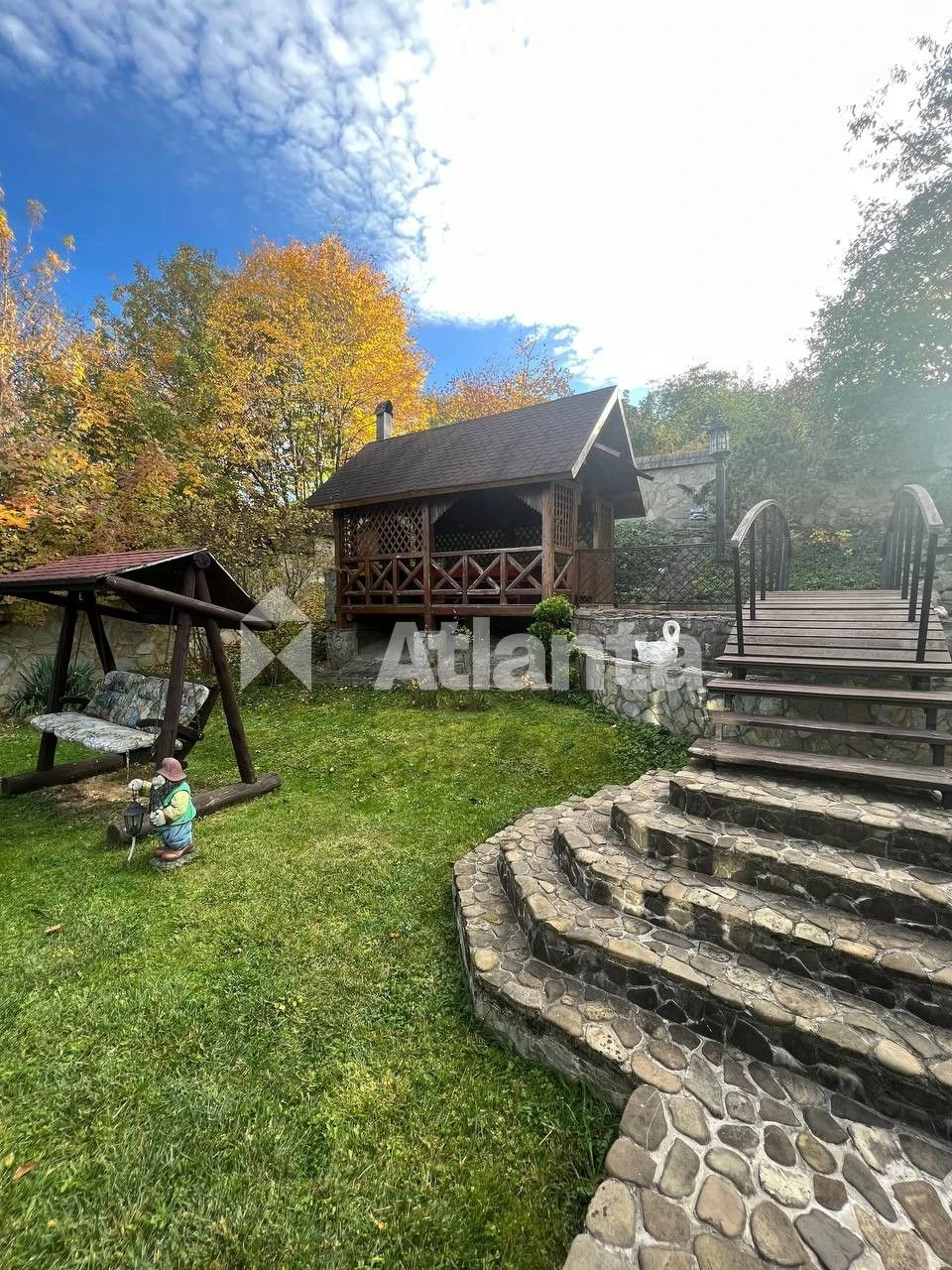 Cozy house in the Kemping area for sale.