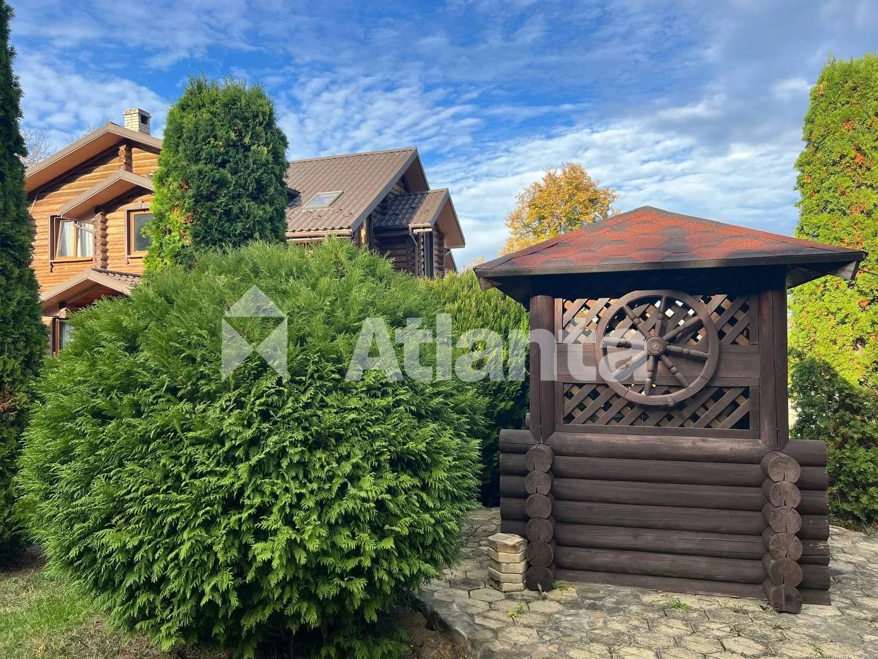 Cozy house in the Kemping area for sale.