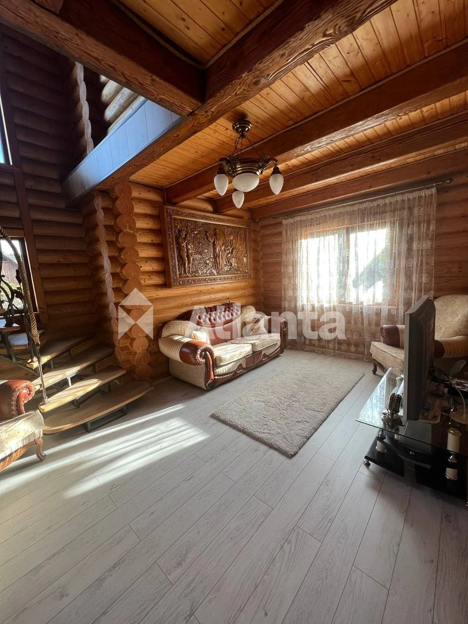 Cozy house in the Kemping area for sale.