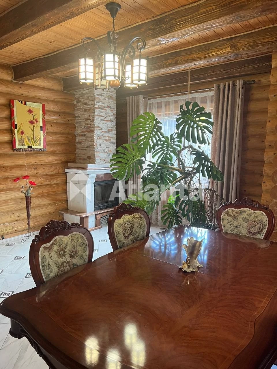 Cozy house in the Kemping area for sale.