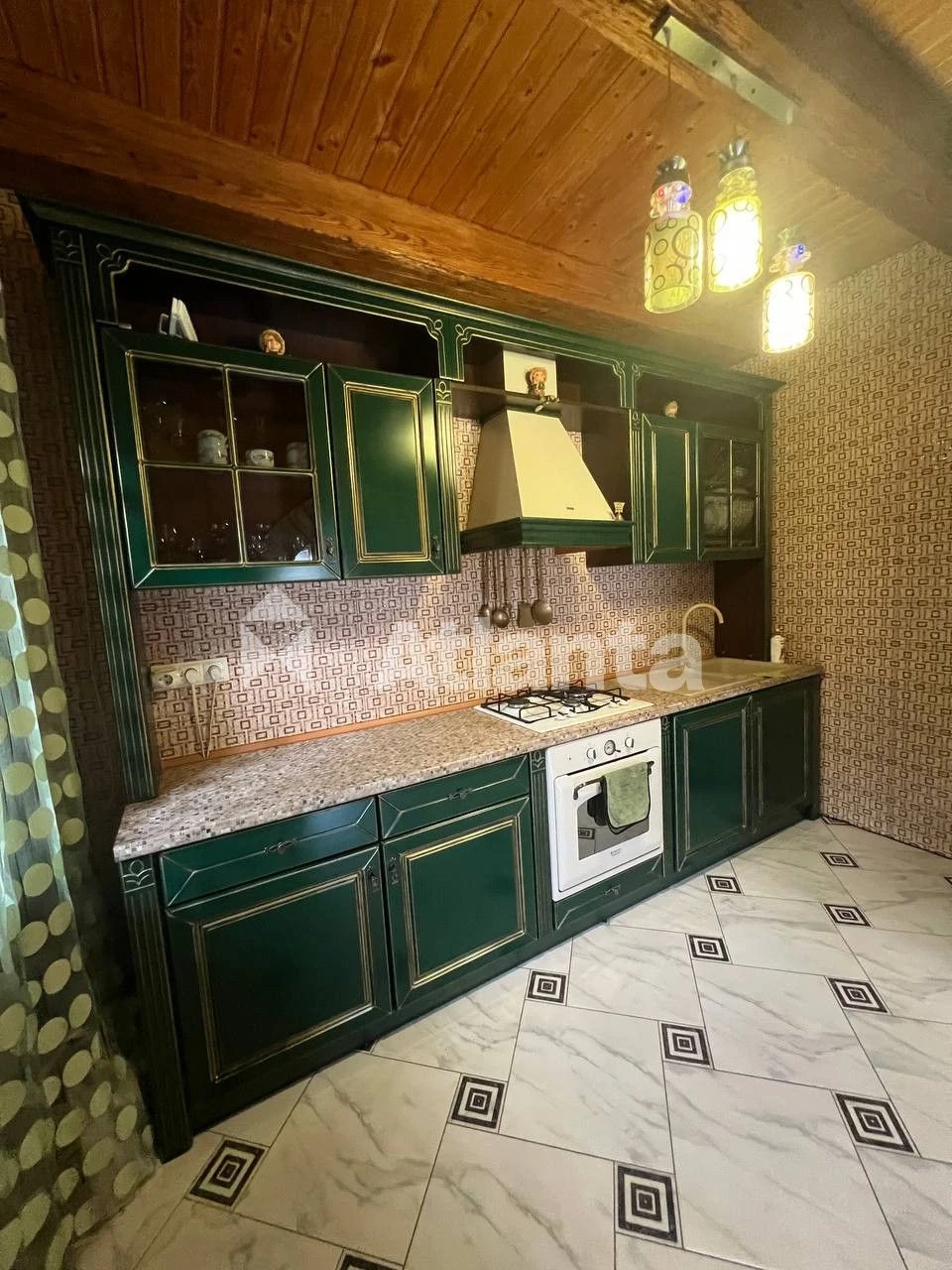 Cozy house in the Kemping area for sale.