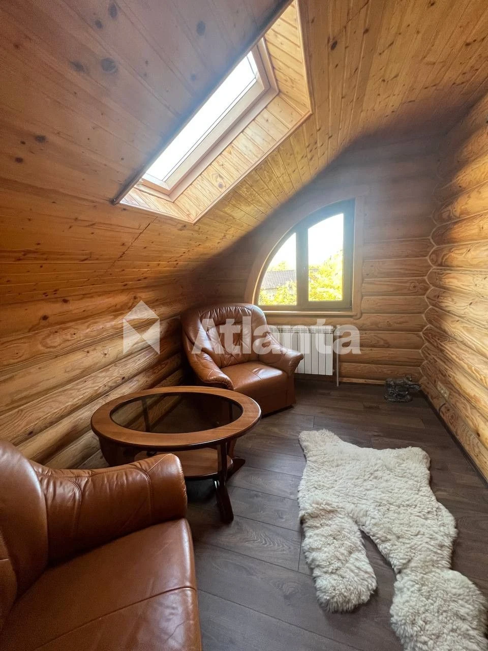 Cozy house in the Kemping area for sale.