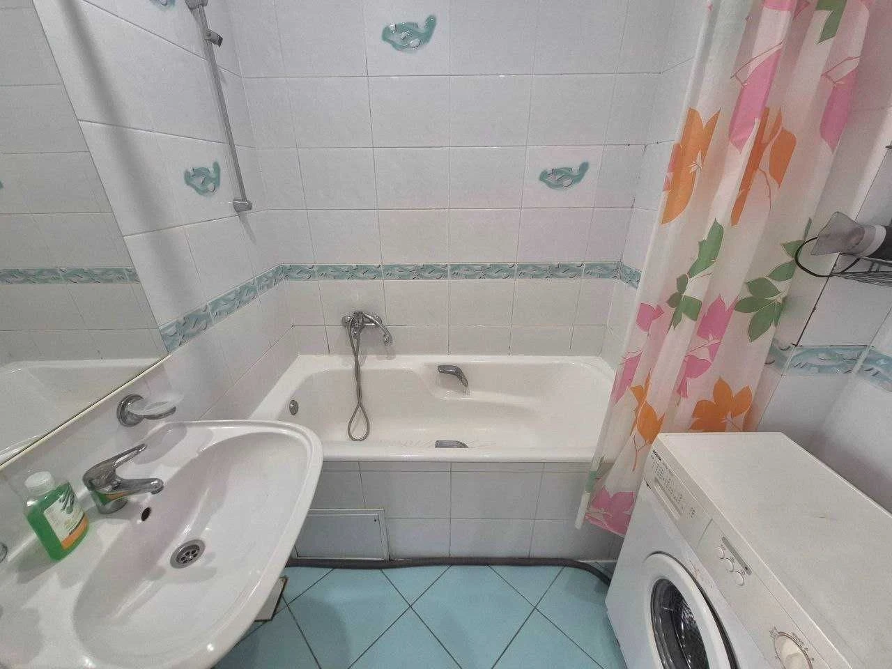 3-room apartment in the center of Kyiv, Khreshchatyk. Monthly rent.