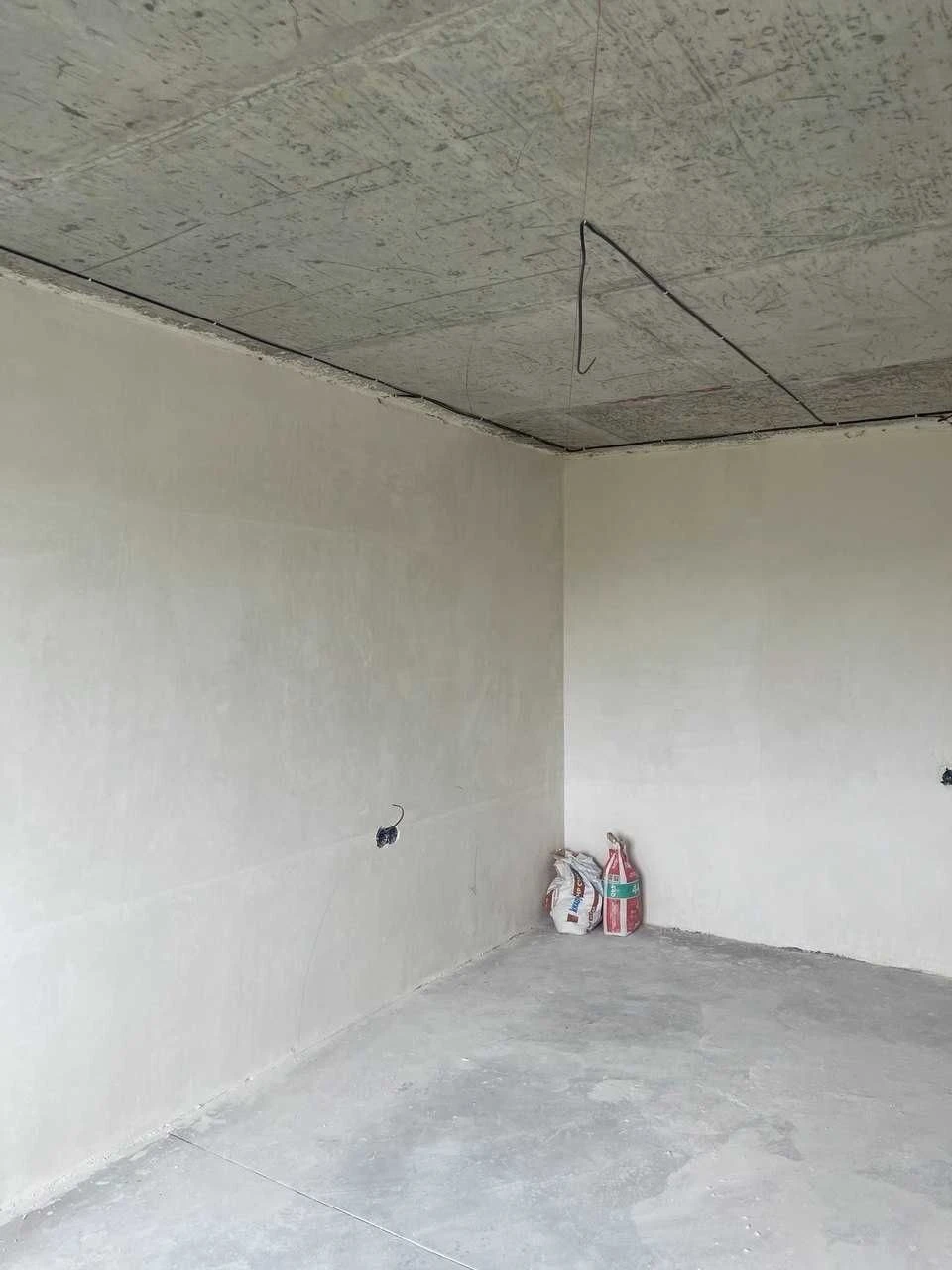 Holosiiv, Demianska - 5 min by car. Selling a 1-bedroom apartment