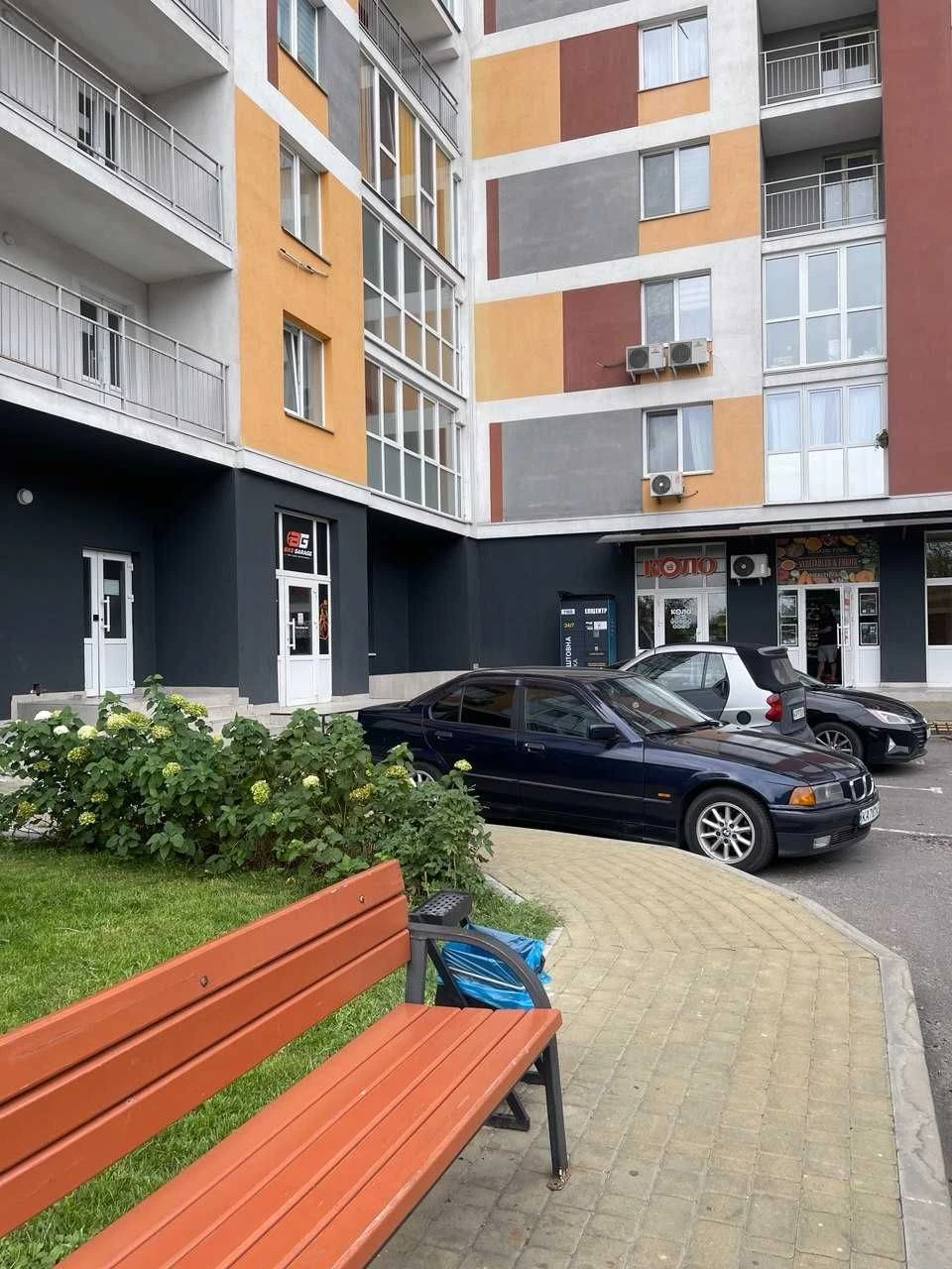 Holosiiv, Demianska - 5 min by car. Selling a 1-bedroom apartment