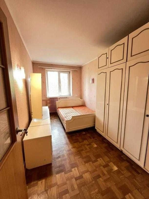 For Sale: 2-bedroom apartment near Studencheskaya Metro Station