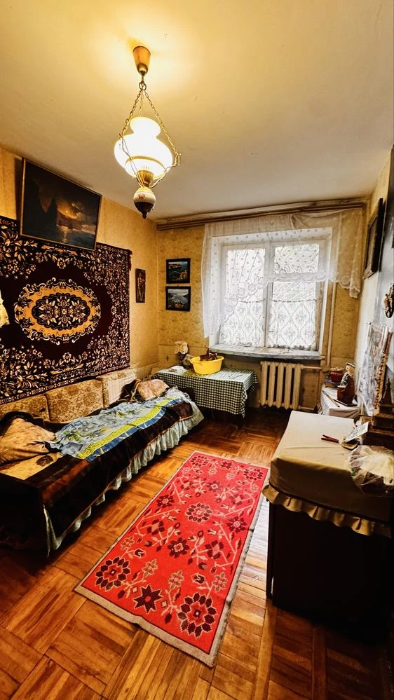 Продажа 3-комнатной квартиры в приморском районе