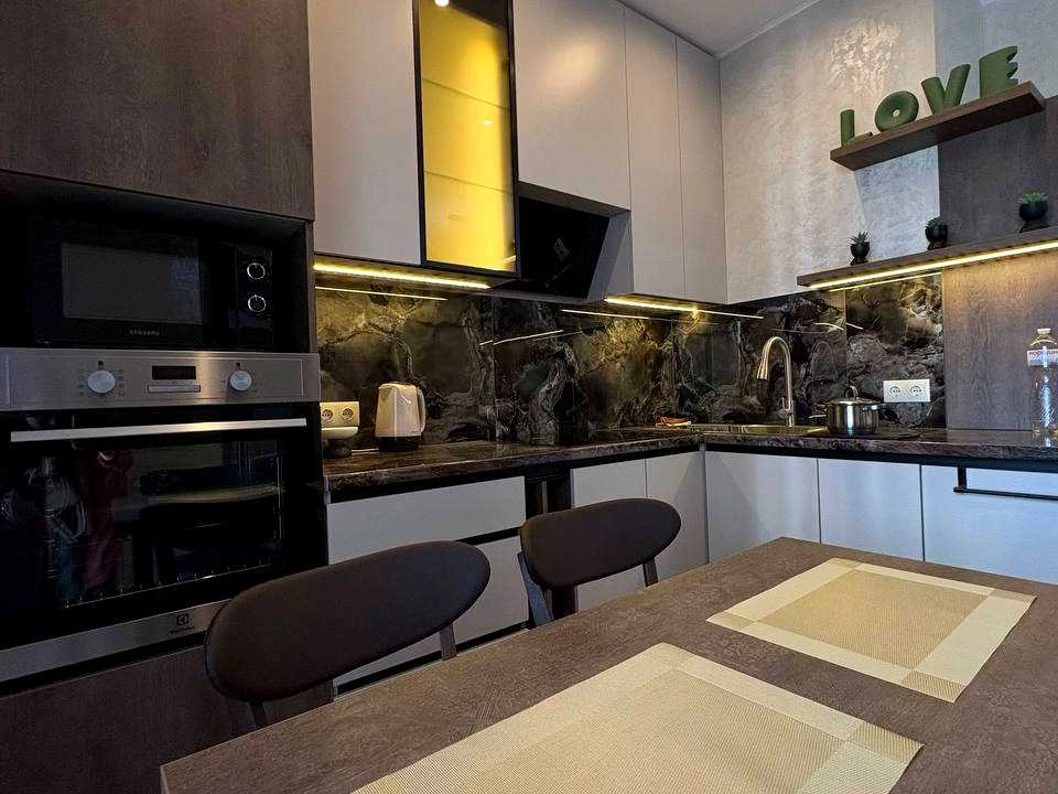 Apartment. Odessa, Красноva Street