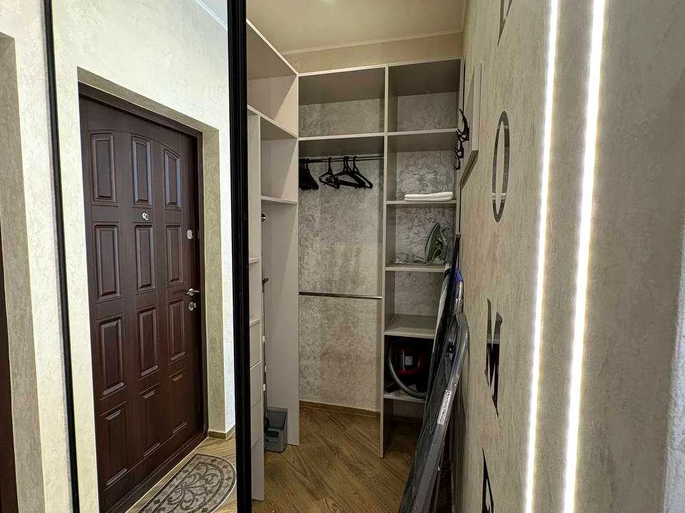 Apartment. Odessa, Красноva Street