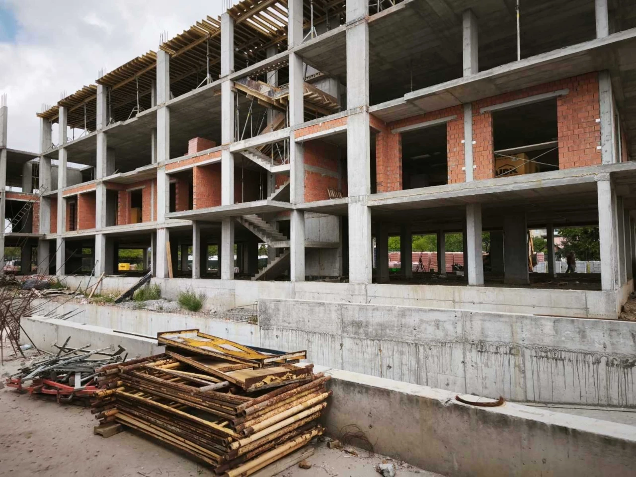 One-Bedroom Apartment for Sale - Representative of the Developer