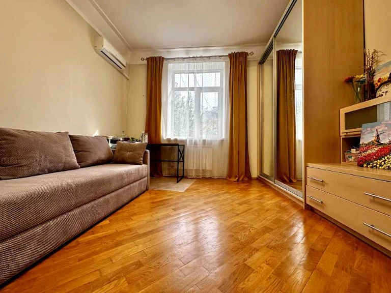 Квартира. Киев, улица Таборна