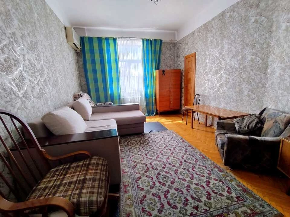 Квартира. Киев, Чоколовский бульвар.