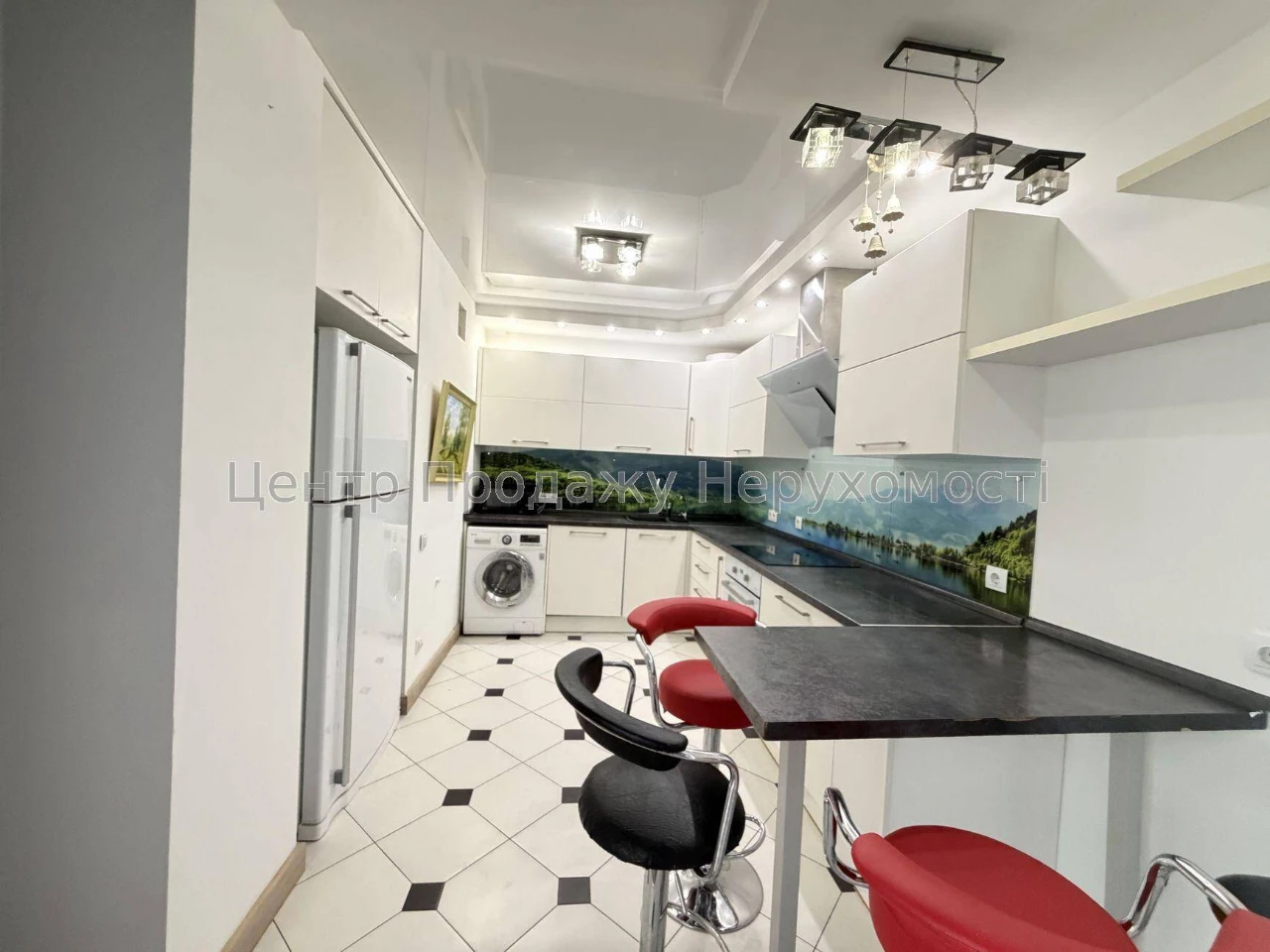 Продажа 3-комнатной квартиры, 90 м², 15/19 этаж, ЖК "Сонячная Брама"