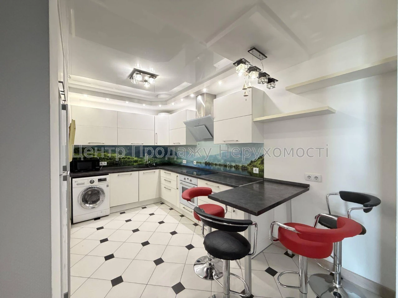 Продажа 3-комнатной квартиры, 90 м², 15/19 этаж, ЖК "Сонячная Брама"