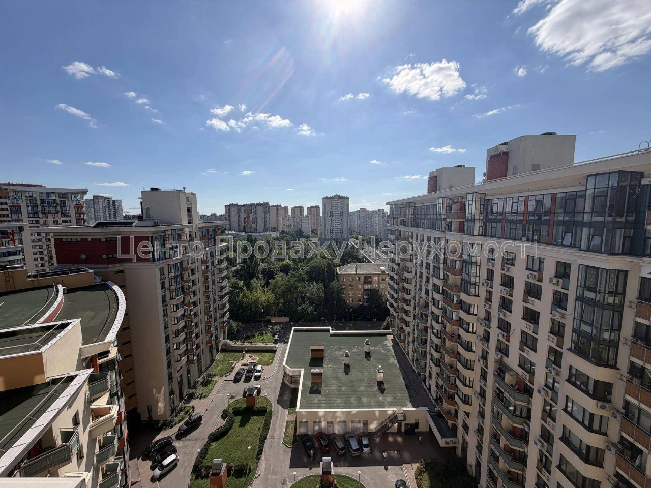 Продажа 3-комнатной квартиры, 90 м², 15/19 этаж, ЖК "Сонячная Брама"