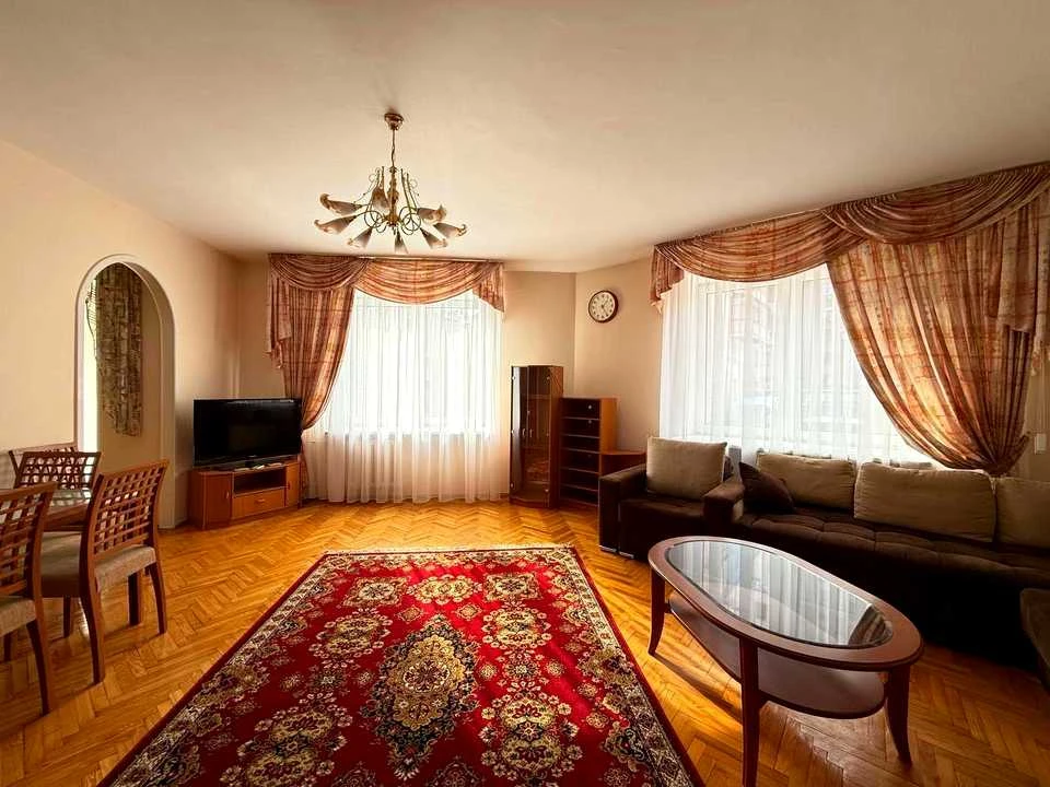 Apartment. Kyiv, Oleksandra Konyskyi St.