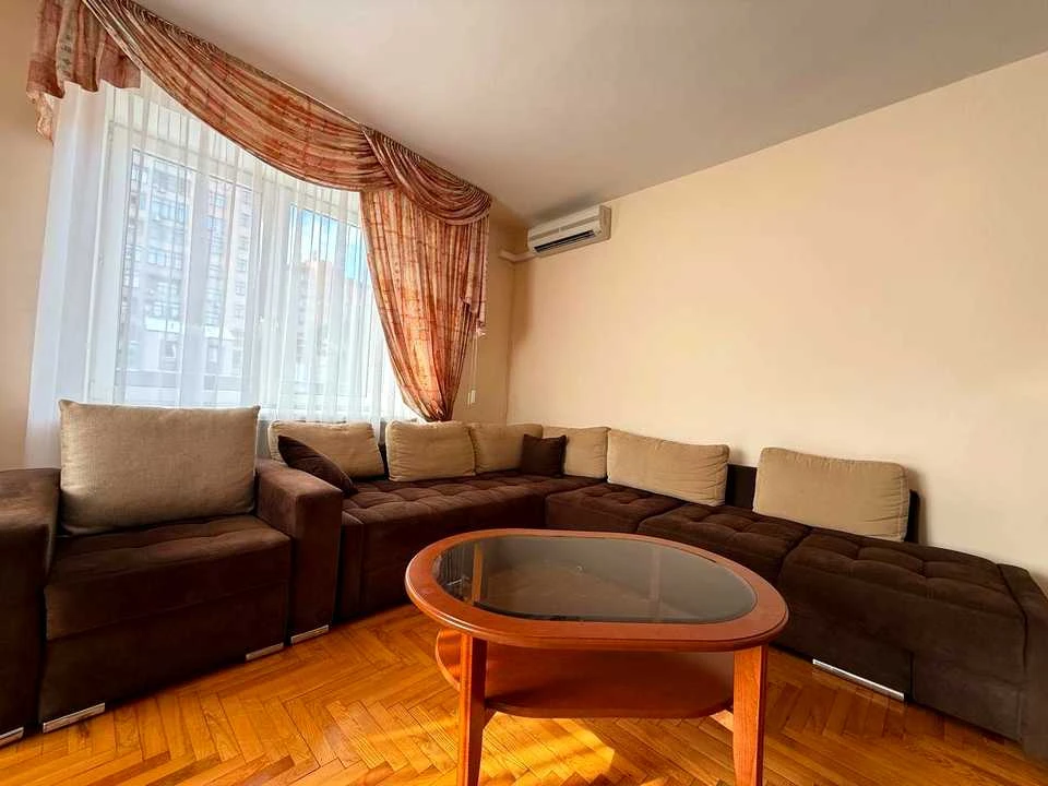 Apartment. Kyiv, Oleksandra Konyskyi St.