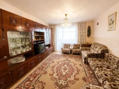 For Sale: 3-room apartment in Solnechny residential complex; Murmanskaya Street 1