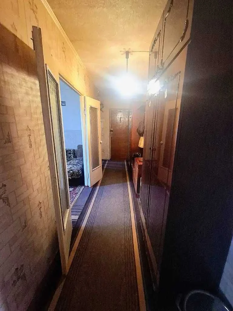 For Sale: 3-room apartment in Solnechny residential complex; Murmanskaya Street 1