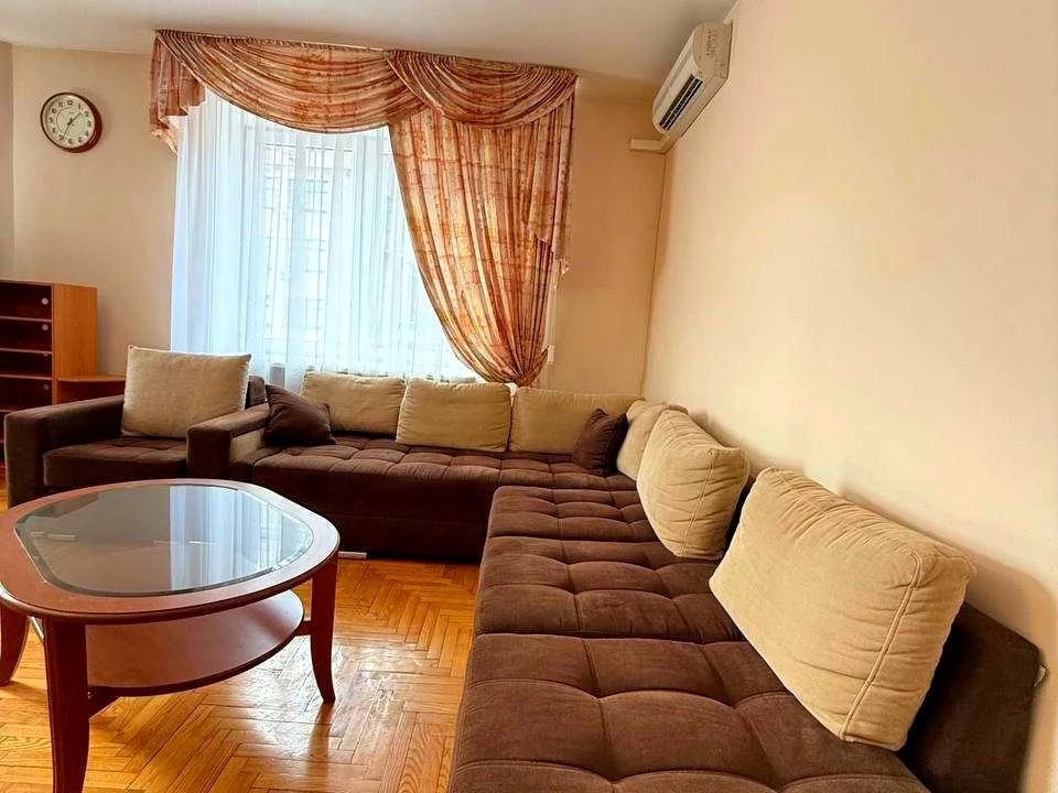 Apartment. Kyiv, Oleksandra Konyskyi St.