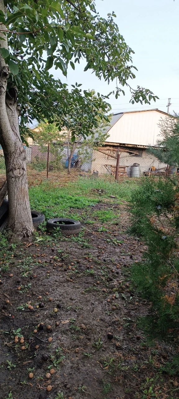 продам ділянку землі