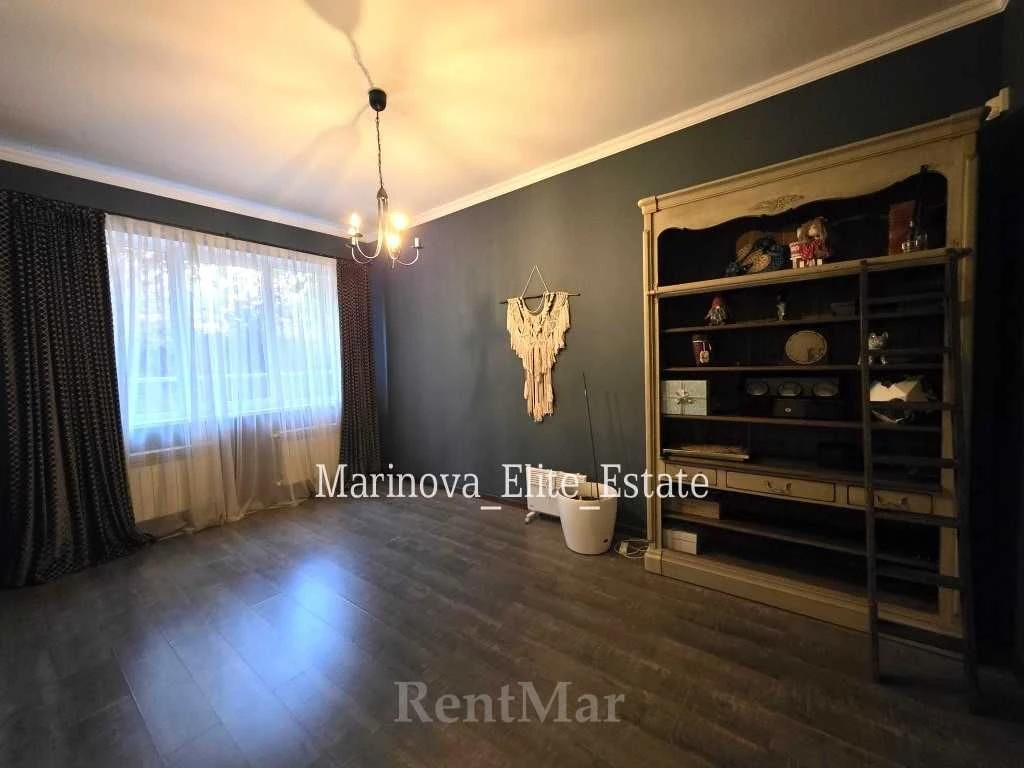 Quality House on 13 Fontan Street, 186 sq m + Loft / 2 acres