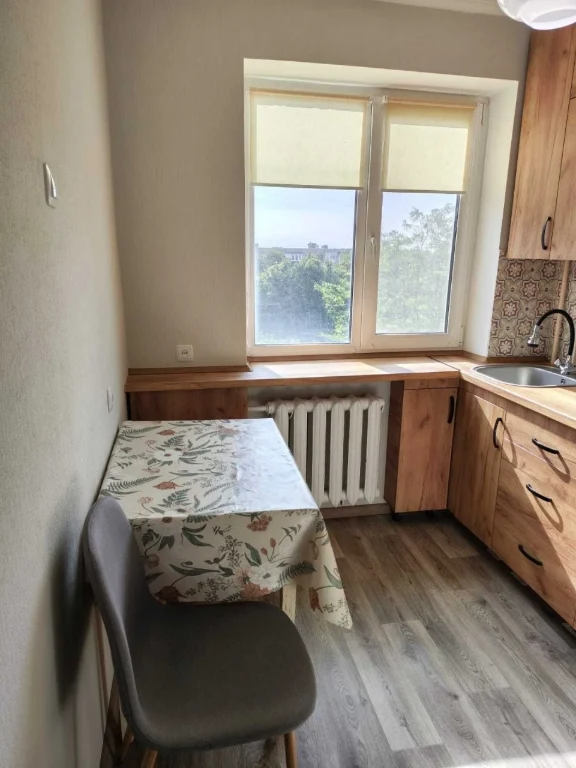2-room apartment with balcony and separate bathroom