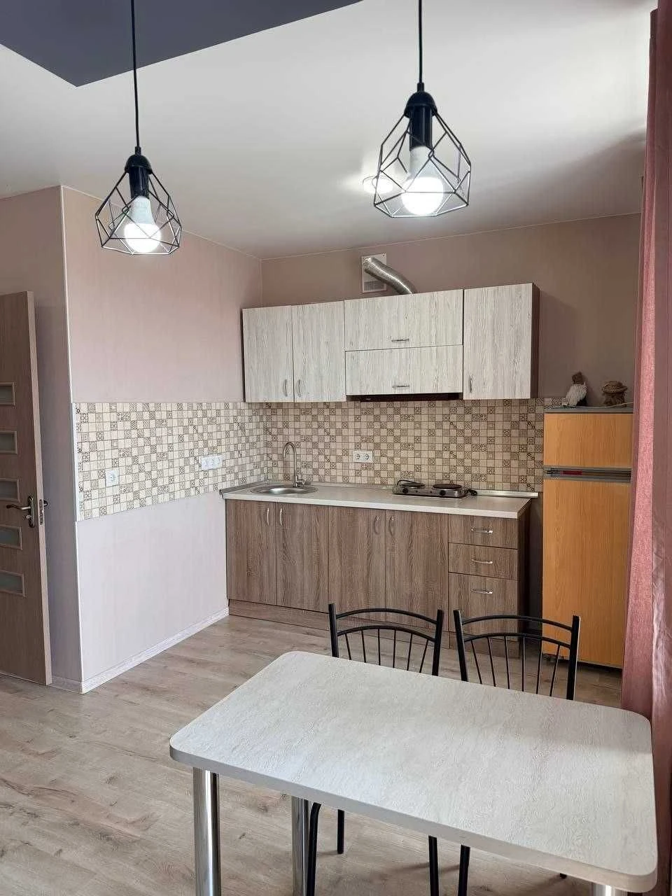 Продам 1к кв .Ремонт!! Новострой!!ЖКПтичка!!метро Академика