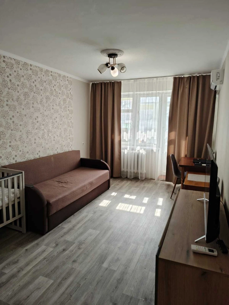2-room apartment with balcony and separate bathroom