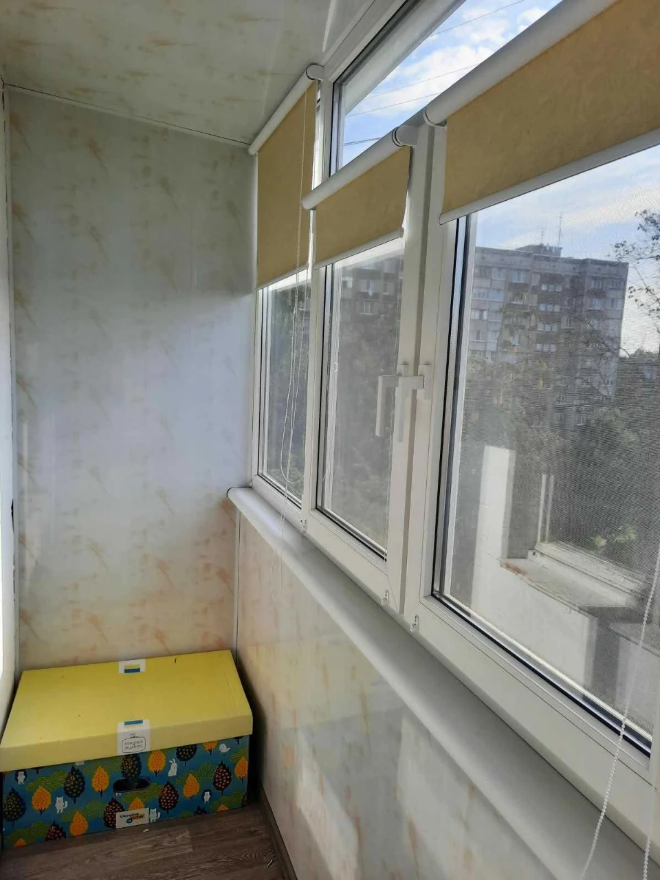 2-room apartment with balcony and separate bathroom