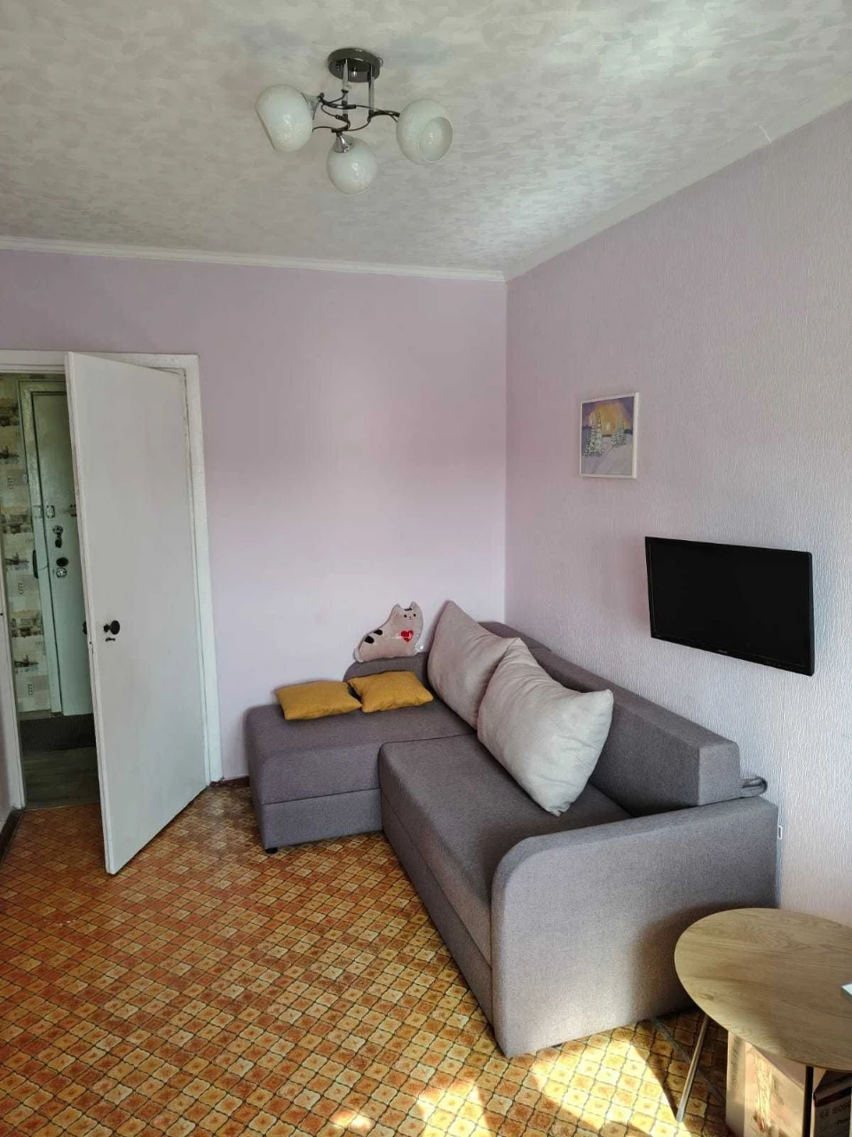 2-room apartment with balcony and separate bathroom