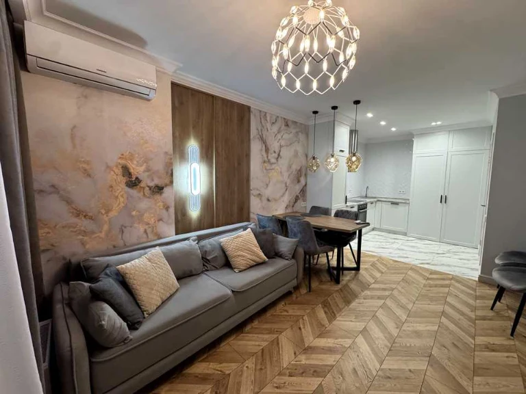 Apartment. Kyiv, Brestsky Prospect