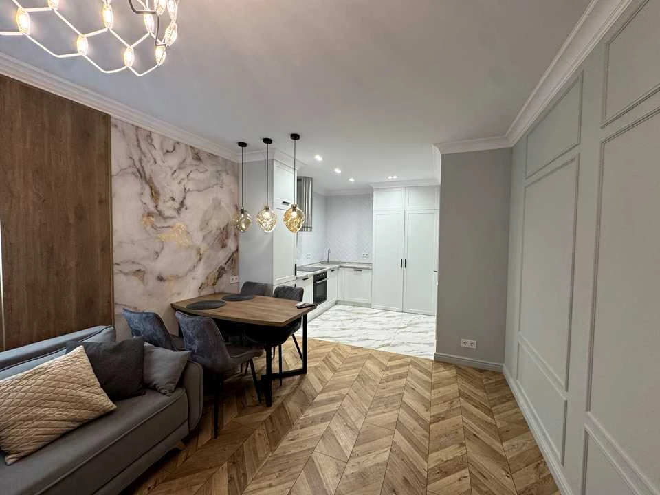 Apartment. Kyiv, Brestsky Prospect