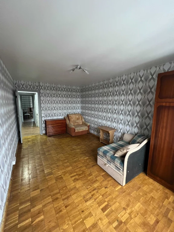 Rent a 2-bedroom apartment in Syrets'