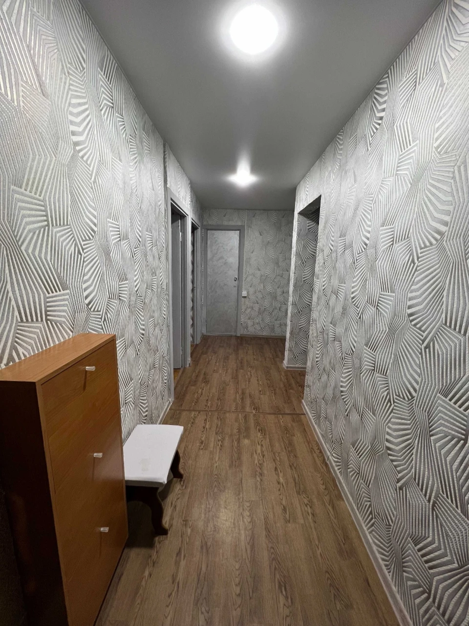 Rent a 2-bedroom apartment in Syrets'
