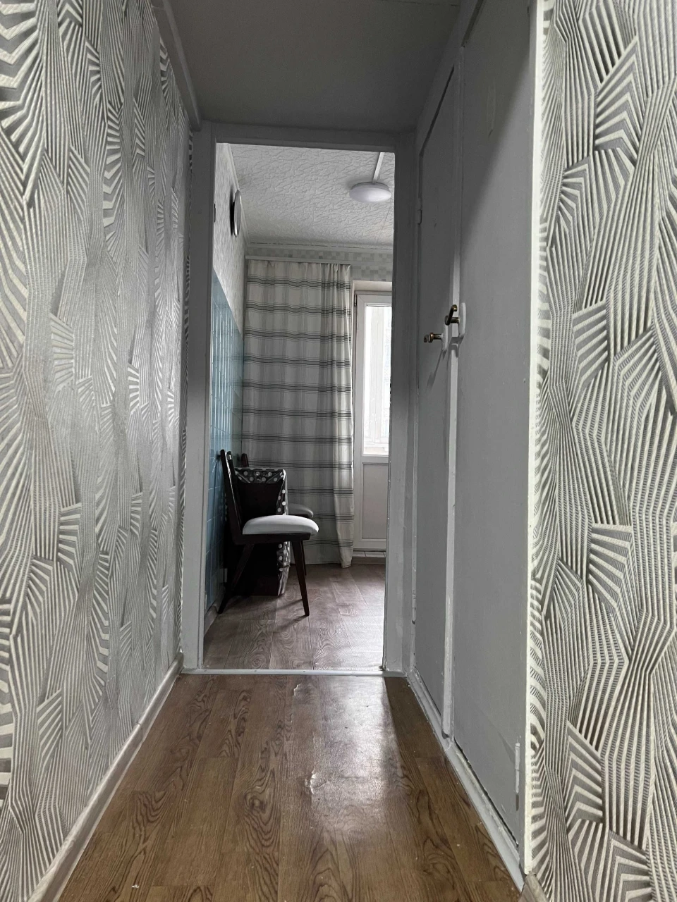 Rent a 2-bedroom apartment in Syrets'