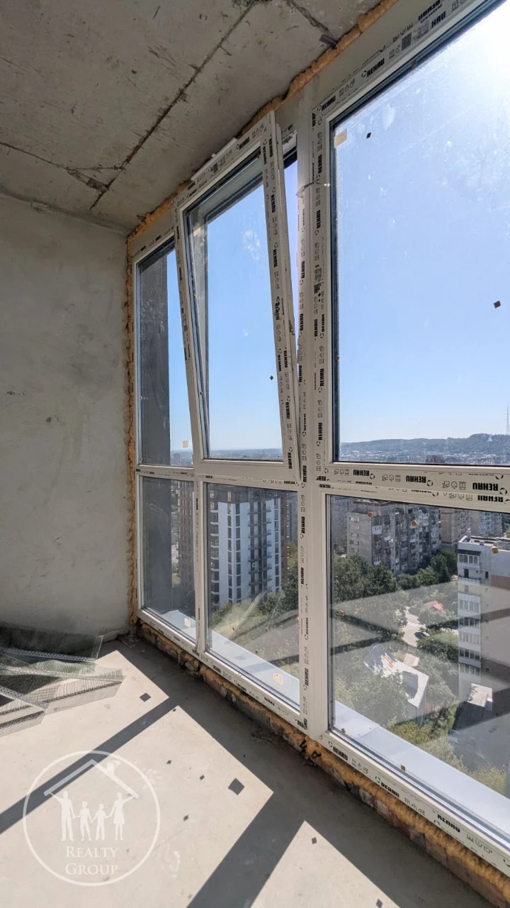 1-Bedroom Apartment for Sale - 54m2, Chornovola, Pid Holoskom, Sp