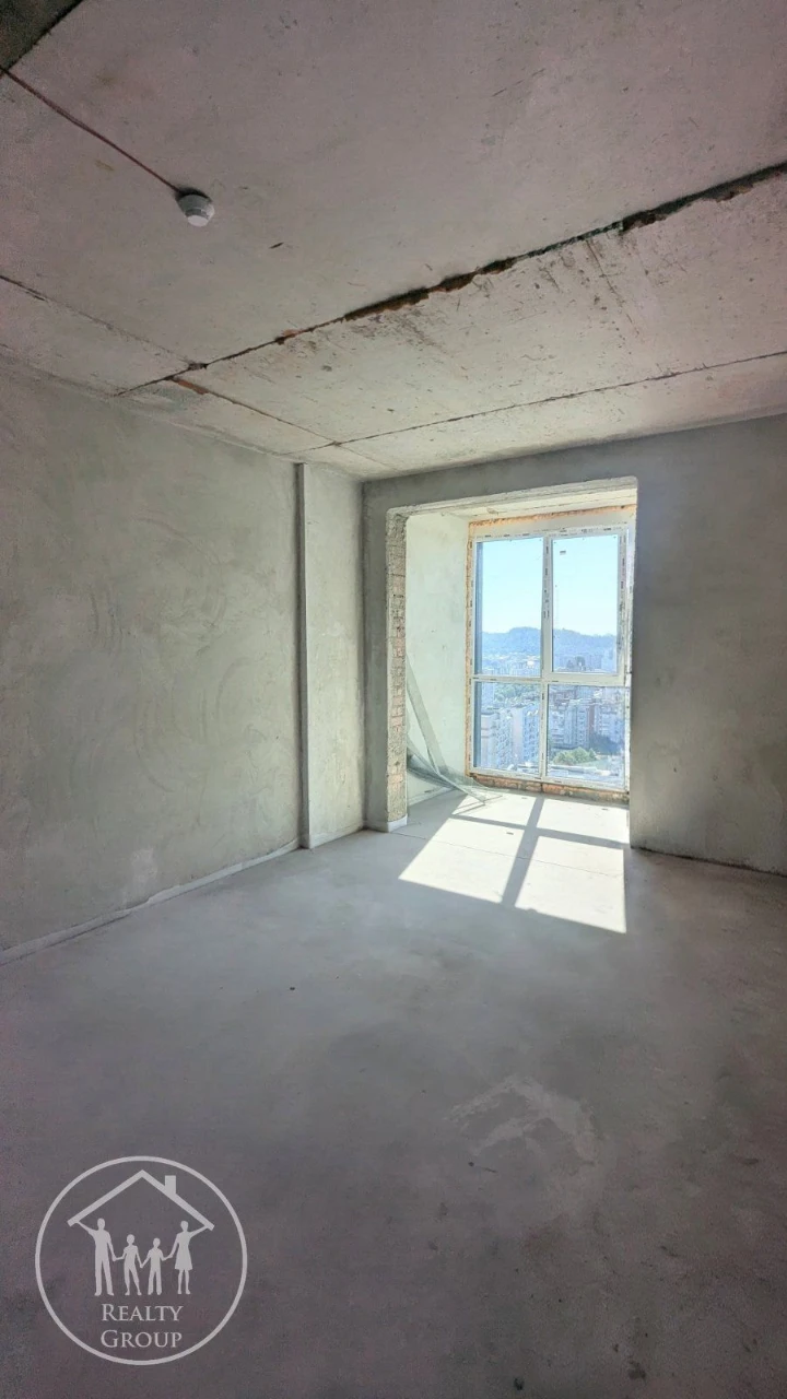 1-Bedroom Apartment for Sale - 54m2, Chornovola, Pid Holoskom, Sp