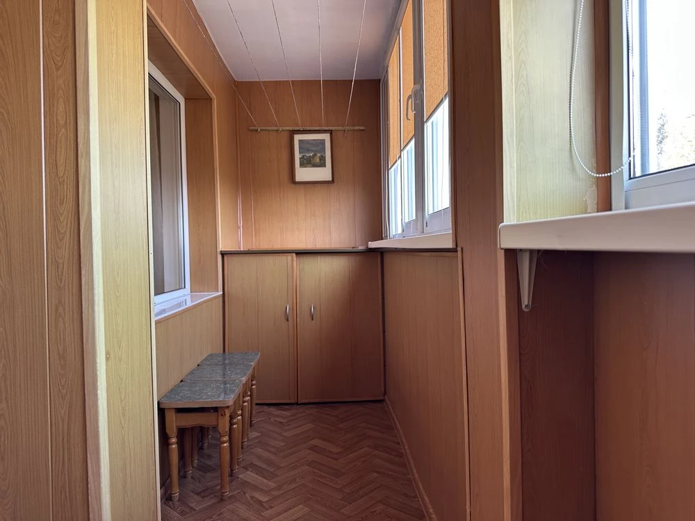 2 кім квартира з ремонтом, метро Теремки, Без Комісії