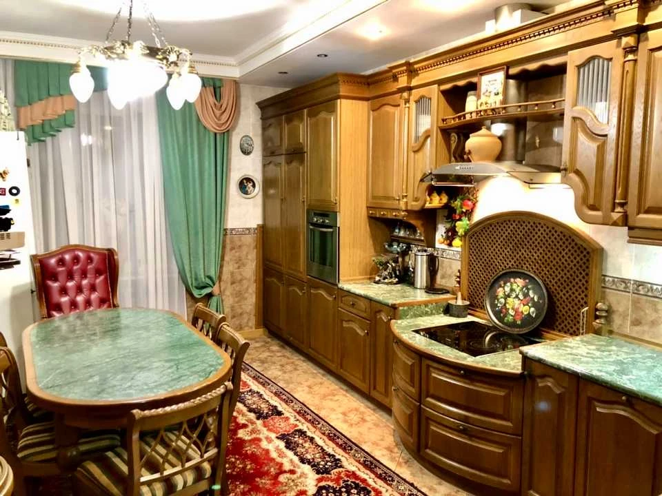 Квартира. Київ, Андрія Верхогляда вул.